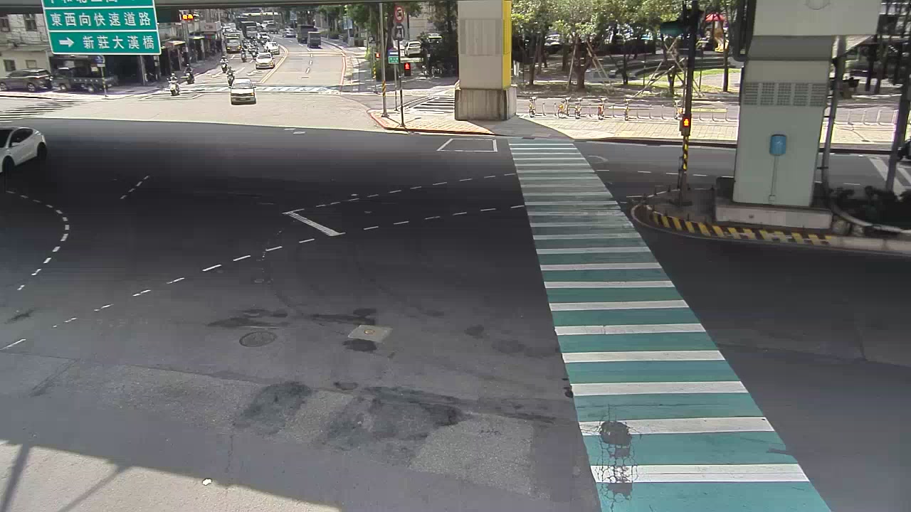 板橋區三民路與中正路(北側號誌桿上) cctv 監視器 即時交通資訊