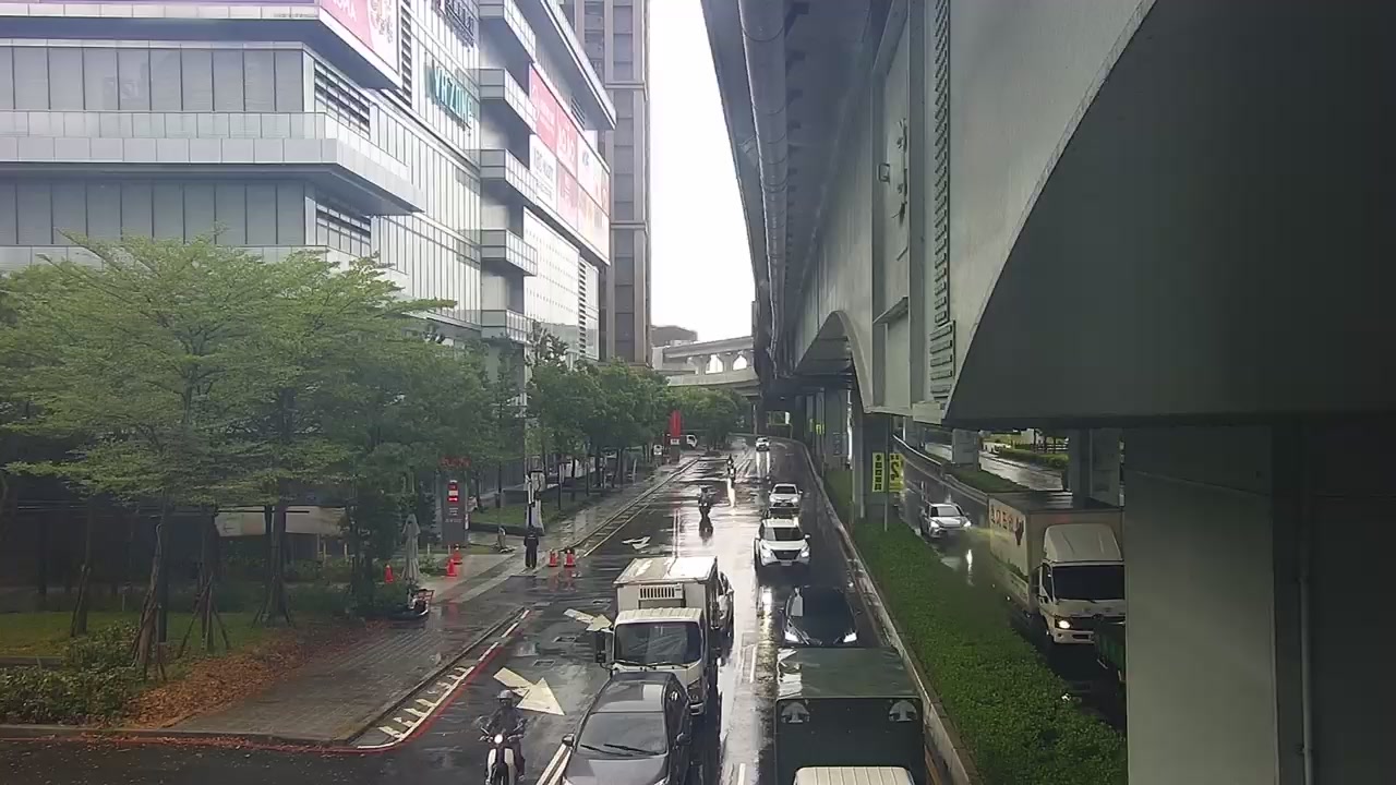 新北大道、中港南路(宏匯廣場即時影像