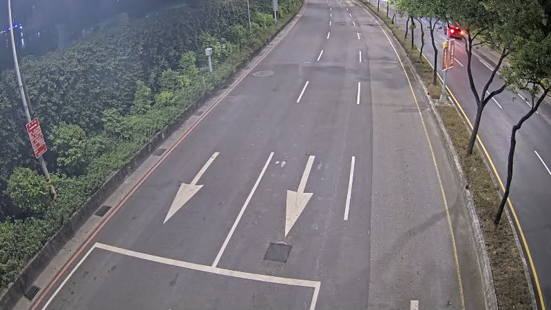 環河西路三段/華中橋下(環河西路往新店-近控制器)